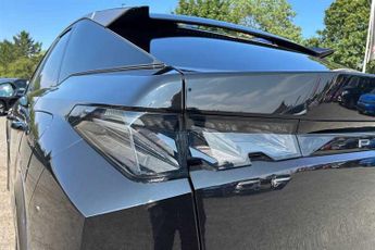 PEUGEOT E-3008 73kWh GT SUV 5dr Electric Auto (210 ps)