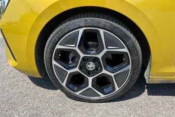 VAUXHALL ASTRA 1.2 Turbo Ultimate Hatchback 5dr Petrol Auto Euro 6 (s/s) (130 p