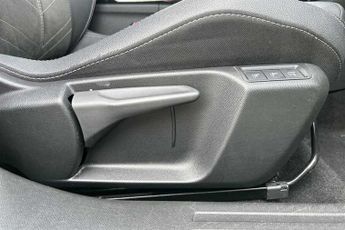 VAUXHALL MOKKA Electric 50kWh Ultimate SUV 5dr Electric Auto (136 ps)