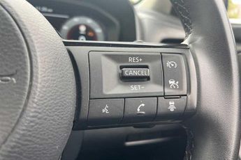 NISSAN QASHQAI 1.3 DIG-T MHEV N-Connecta SUV 5dr Petrol Hybrid XTRON Euro 6 (s/