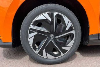 MG MG4 EV 64kWh Trophy Long Range Hatchback 5dr Electric Auto (203 ps)