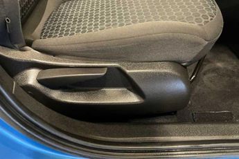 VAUXHALL CORSA 1.4i ecoTEC SE Nav Hatchback 5dr Petrol Auto Euro 6 (90 ps)