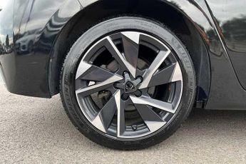 PEUGEOT 308 1.2 PureTech Allure Premium Hatchback 5dr Petrol EAT Euro 6 (s/s