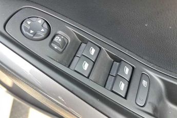VAUXHALL GRANDLAND 1.2 Turbo Ultimate SUV 5dr Petrol Auto Euro 6 (s/s) (130 ps)