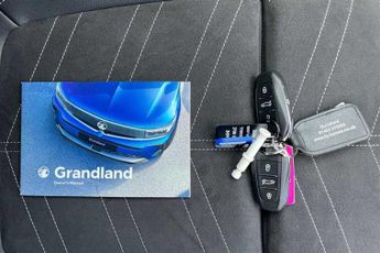 VAUXHALL GRANDLAND 1.2 Turbo Ultimate SUV 5dr Petrol Auto Euro 6 (s/s) (130 ps)