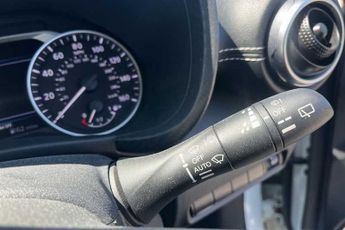 Nissan Juke 1.6 N-Connecta SUV 5dr Petrol Hybrid Auto Euro 6 (143 ps)