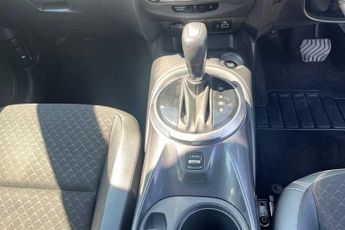 Nissan Juke 1.6 N-Connecta SUV 5dr Petrol Hybrid Auto Euro 6 (143 ps)
