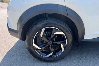 Nissan Juke 1.6 N-Connecta SUV 5dr Petrol Hybrid Auto Euro 6 (143 ps)