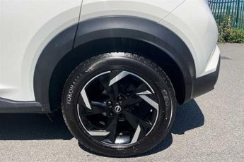 Nissan Juke 1.6 N-Connecta SUV 5dr Petrol Hybrid Auto Euro 6 (143 ps)