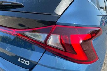 HYUNDAI i20 1.0 T-GDi Tech Line Hatchback 5dr Petrol DCT Euro 6 (s/s) (90 ps