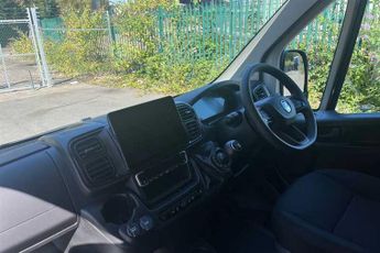 Vauxhall Movano 2.2 CDTi (140 PS) 3500 BiTurbo Prime L2H1 Diesel Panel Van *** D