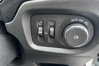 VAUXHALL Corsa Electric 50kWh Yes Hatchback 5dr Electric Auto (136 ps)
