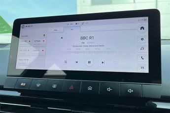MG MG4 EV 64kWh SE Long Range Hatchback 5dr Electric Auto (203 ps)