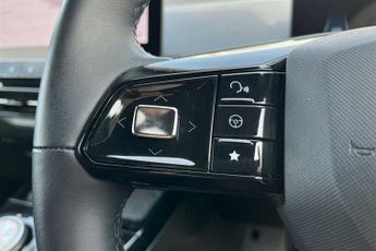 MG MG4 EV 64kWh SE Long Range Hatchback 5dr Electric Auto (203 ps)