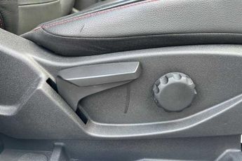 FORD KUGA 1.5T EcoBoost ST-Line SUV 5dr Petrol Auto AWD Euro 6 (s/s) (176 