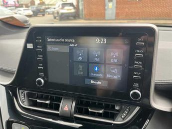 Toyota C-hr Icon 1.8 Hybrid Automatic Start/Stop (122ps)