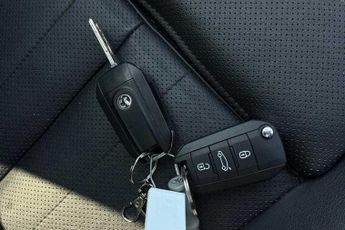 VAUXHALL GRANDLAND X 1.2 Turbo Elite Nav SUV 5dr Petrol Auto 8Spd Euro 6 (s/s) (130 p