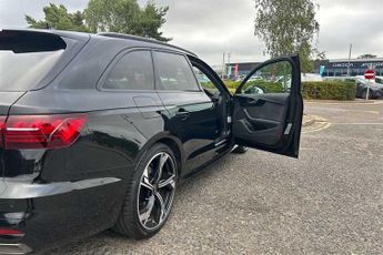 AUDI A4 AVANT 2.0 TDI 40 Black Edition Estate 5dr Diesel S Tronic quattro Euro
