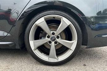 AUDI A4 AVANT 2.0 TFSI 40 Black Edition Estate 5dr Petrol S Tronic Euro 6 (s/s