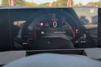 VAUXHALL ASTRA Electric 54kWh Ultimate Hatchback 5dr Electric Auto (156 ps)