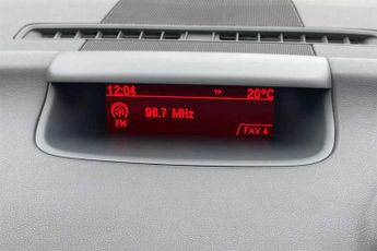Vauxhall Meriva 1.7 CDTi SE MPV 5dr Diesel Auto Euro 5 (110 ps)