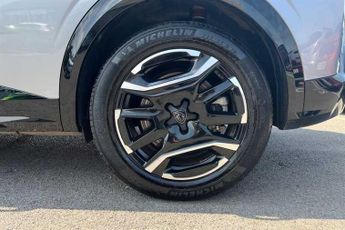 PEUGEOT E-3008 73kWh GT SUV 5dr Electric Auto (210 ps)