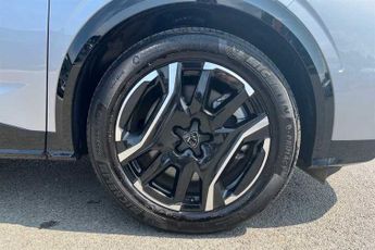 PEUGEOT E-3008 73kWh GT SUV 5dr Electric Auto (210 ps)