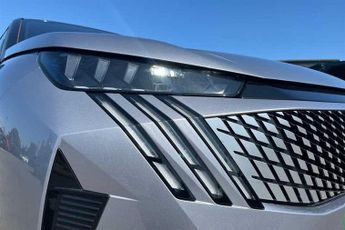 PEUGEOT E-3008 73kWh GT SUV 5dr Electric Auto (210 ps)
