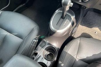 NISSAN JUKE 1.6 Tekna SUV 5dr Petrol XTRON Euro 6 (117 ps)