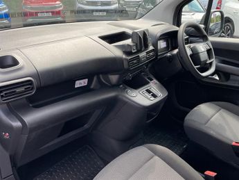 Vauxhall Combo Electric 52kWh Prime XL Crew Van Double Cab 6dr Electric Auto LWB (11kW C