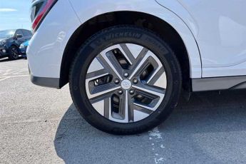 HYUNDAI KONA 64kWh Premium SUV 5dr Electric Auto (10.5kW Charger) (204 ps)