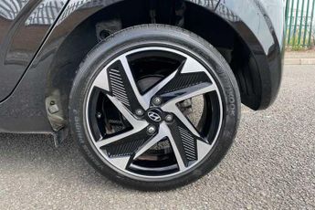 Hyundai i10 1.0 Premium Hatchback 5dr Petrol Auto Euro 6 (s/s) (63 ps)