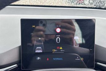 MG MG4 EV 51kWh SE Hatchback 5dr Electric Auto (170 ps)
