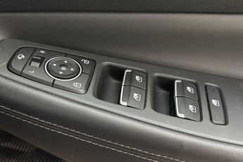 HYUNDAI SANTA FE 1.6 T-GDi 13.8kWh Ultimate SUV 5dr Petrol Plug-in Hybrid Auto 4W