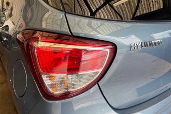 HYUNDAI i10 1.2 Premium Hatchback 5dr Petrol Auto Euro 6 (87 ps)