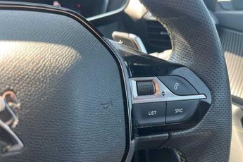 Peugeot 2008 1.2i PureTech (130 PS) GT 5 Door Petrol SUV Automatic *** 1 Owne