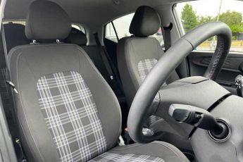 HYUNDAI i10 1.2 Premium Hatchback 5dr Petrol Auto Euro 6 (s/s) (79 ps)