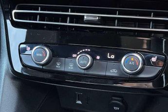 VAUXHALL MOKKA Electric 50kWh Ultimate SUV 5dr Electric Auto (136 ps)