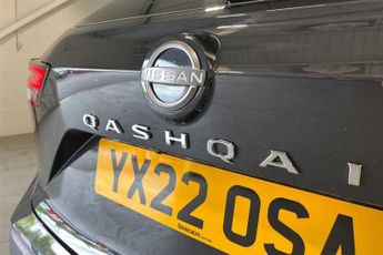 NISSAN QASHQAI 1.3 DIG-T MHEV Tekna+ SUV 5dr Petrol Hybrid XTRON Euro 6 (s/s) (
