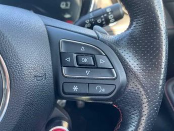 MG MG HS 1.5 T-GDI Trophy SUV 5dr Petrol DCT Euro 6 (s/s) (162 ps)