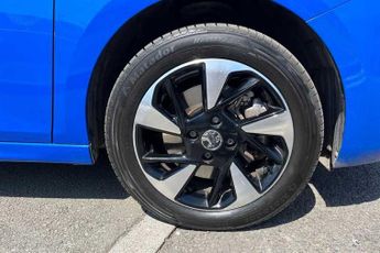 VAUXHALL Corsa Electric 50kWh Design Hatchback 5dr Electric Auto (136 ps)