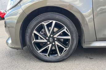 TOYOTA YARIS 1.5 VVT-h Design Hatchback 5dr Petrol Hybrid E-CVT Euro 6 (s/s) 