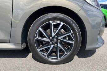 TOYOTA YARIS 1.5 VVT-h Design Hatchback 5dr Petrol Hybrid E-CVT Euro 6 (s/s) 