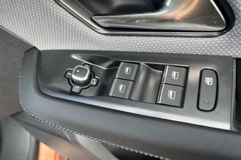 VAUXHALL GRANDLAND ELECTRIC 73kWh GS SUV 5dr Electric Auto (213 ps)