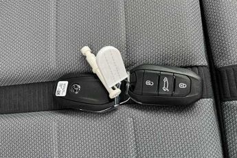 VAUXHALL GRANDLAND 1.2 GS SUV 5dr Petrol Hybrid e-DCT Euro 6 (s/s) (145 ps)