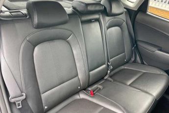 Hyundai KONA 64kWh Ultimate SUV 5dr Electric Auto (10.5kW Charger) (204 ps)