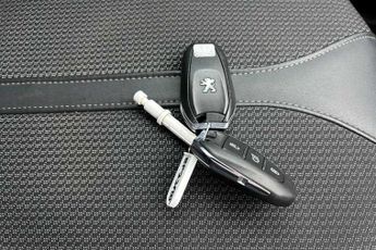 PEUGEOT 5008 1.5 BlueHDi GT SUV 5dr Diesel EAT Euro 6 (s/s) (130 ps)