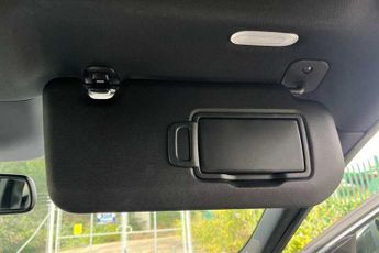 Nissan Qashqai 1.5 h e-POWER (190 PS) Tekna + 5 Door Petrol Hybrid SUV Automati