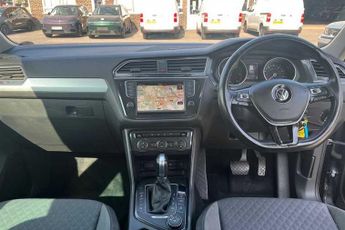 VOLKSWAGEN TIGUAN 2.0 TDI BlueMotion Tech SE Navigation SUV 5dr Diesel DSG 4Motion