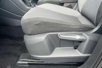 VOLKSWAGEN TIGUAN 2.0 TDI BlueMotion Tech SE Navigation SUV 5dr Diesel DSG 4Motion